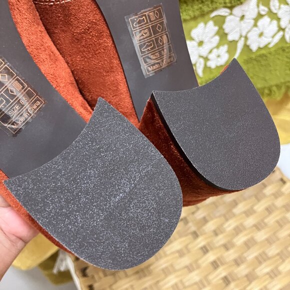 *NEW* b.a.i.t. footwear CONNIE Daisy Pumps in Rust! Size 8.5. Absolutely cute!!! - Picture 8 of 12